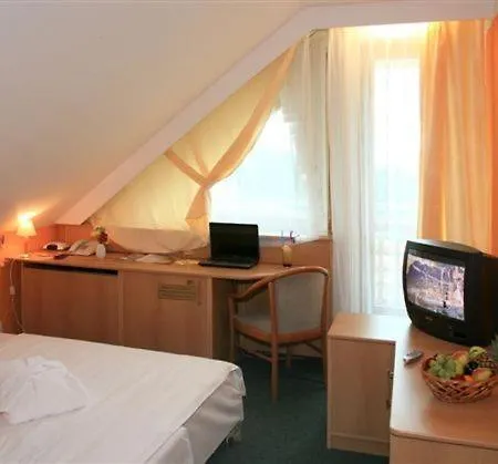 Hotel Nastup 4*